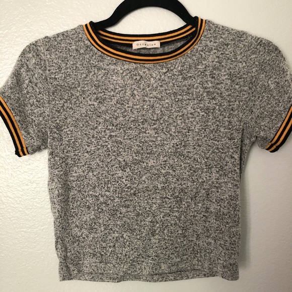 Gray and yellow fitted croptop - Picture 2 of 4